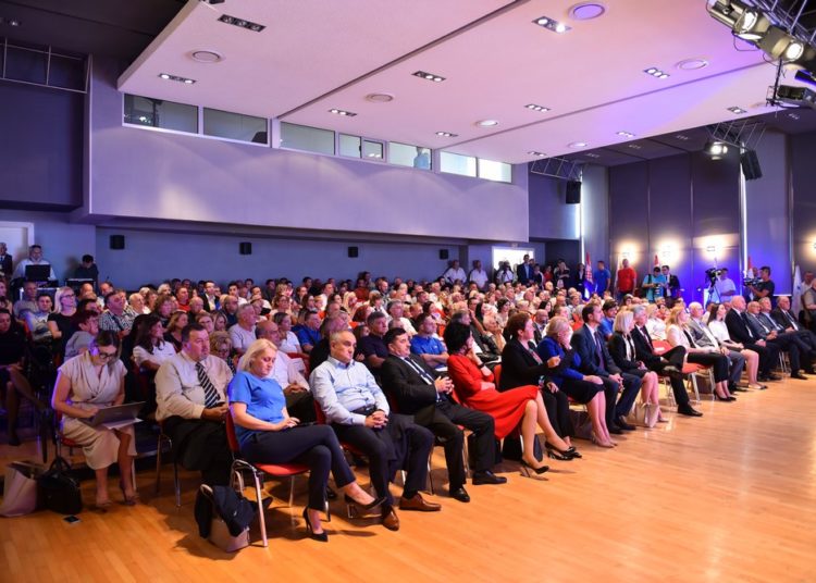 Čović na predizbornom skupu u Sarajevu: Ovo je i naš grad, BiH je i naša domovina