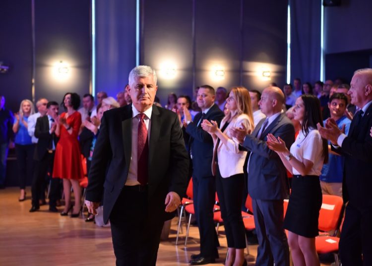 Čović na predizbornom skupu u Sarajevu: Ovo je i naš grad, BiH je i naša domovina