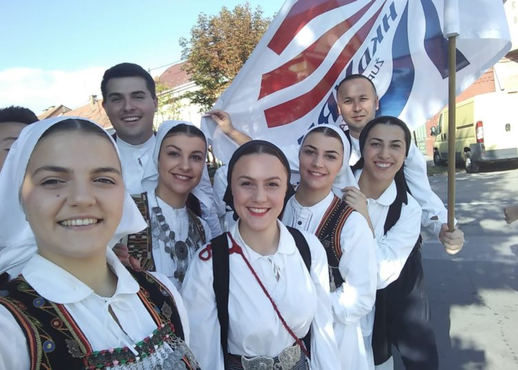 HKD Vrila promovirao tradicijsku kulturnu baštinu Širokog Brijega na 53. VINKOVAČKIM JESENIMA