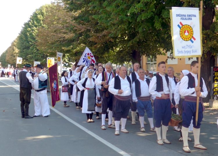 HKD Vrila promovirao tradicijsku kulturnu baštinu Širokog Brijega na 53. VINKOVAČKIM JESENIMA