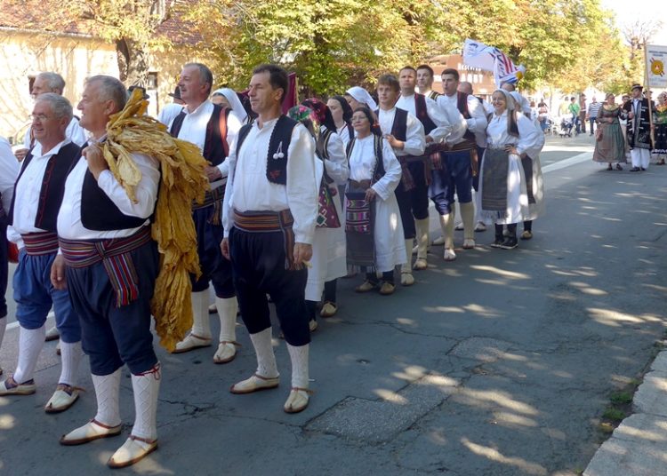 HKD Vrila promovirao tradicijsku kulturnu baštinu Širokog Brijega na 53. VINKOVAČKIM JESENIMA