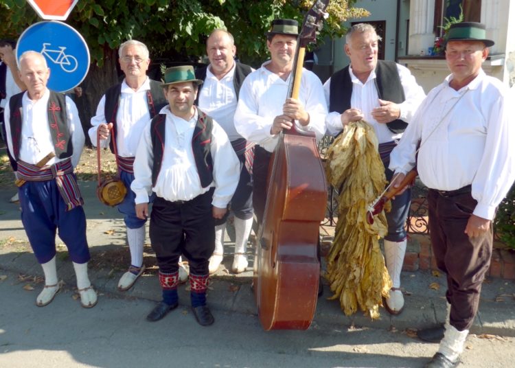 HKD Vrila promovirao tradicijsku kulturnu baštinu Širokog Brijega na 53. VINKOVAČKIM JESENIMA