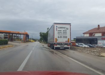 Široki Brijeg: U Dobriču kamion sletio zbog jakog udara vjetra