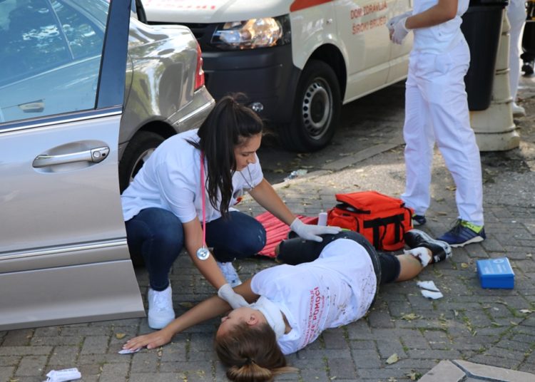 Održana pokazna vježba pružanja prve pomoći u središtu Širokog Brijega