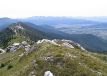 VIDEO: Kolone migranata na granici na Ličkoj Plješevici