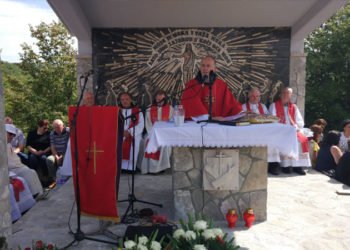 Oko 4.000 vjernika na misi za žrtve jugokomunističkog režima na Vaganju