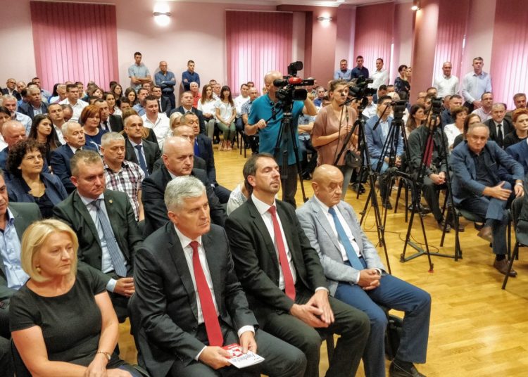 HDZ BiH predstavio program “Razvoj i o(p)stanak”