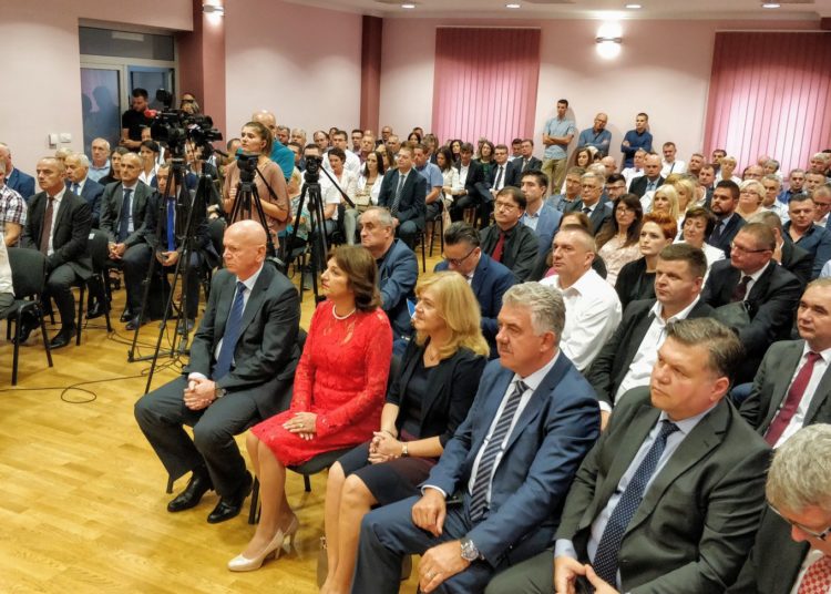 HDZ BiH predstavio program “Razvoj i o(p)stanak”