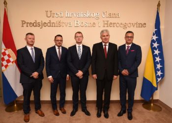Čović primio izaslanstva Sveučilišta u Mostaru i Sveučilišta „Matej Bel“ iz Slovačke