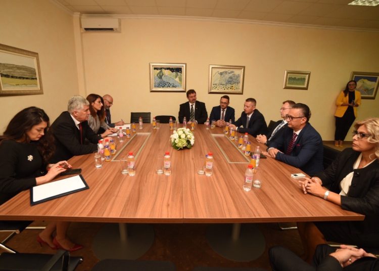 Čović primio izaslanstva Sveučilišta u Mostaru i Sveučilišta „Matej Bel“ iz Slovačke