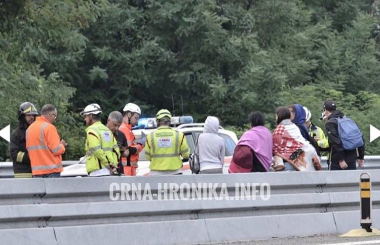 Vozač poginuo, 16 djece ozlijeđeno na povratku s ekskurzije u BiH