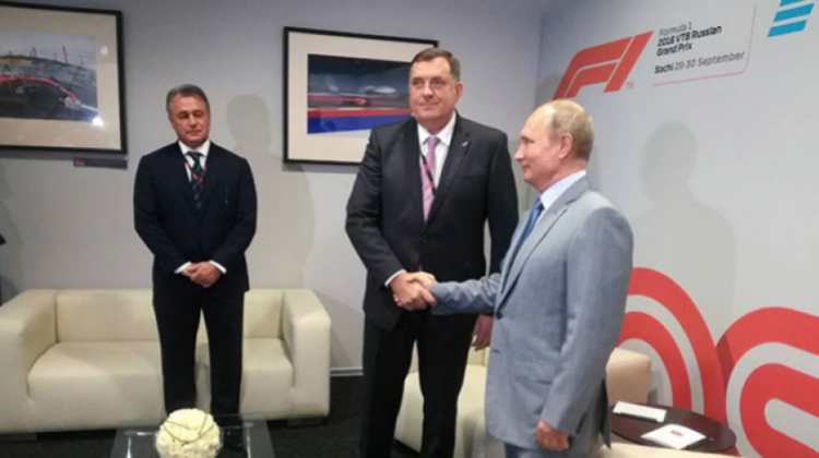 Putin sa značkom zastave RS-a poželio Dodiku uspjeh na izborima u BiH