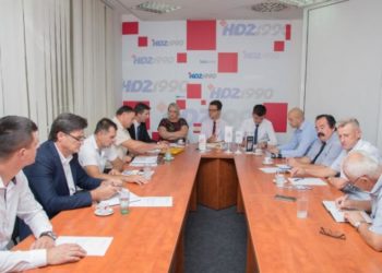HDZ 1990: Pozivamo HDZ BiH da promijeni naziv programa i svoj slogan