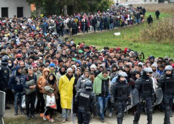 Tri godine poslije otvaranja njemačkih granica, Europu potkapa migrantska kriza