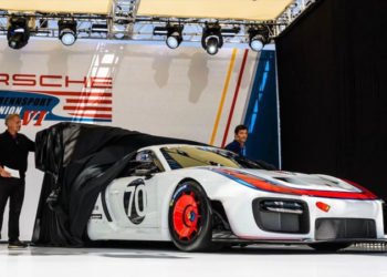 Novi Porsche 935 Clubsport “Moby Dick”