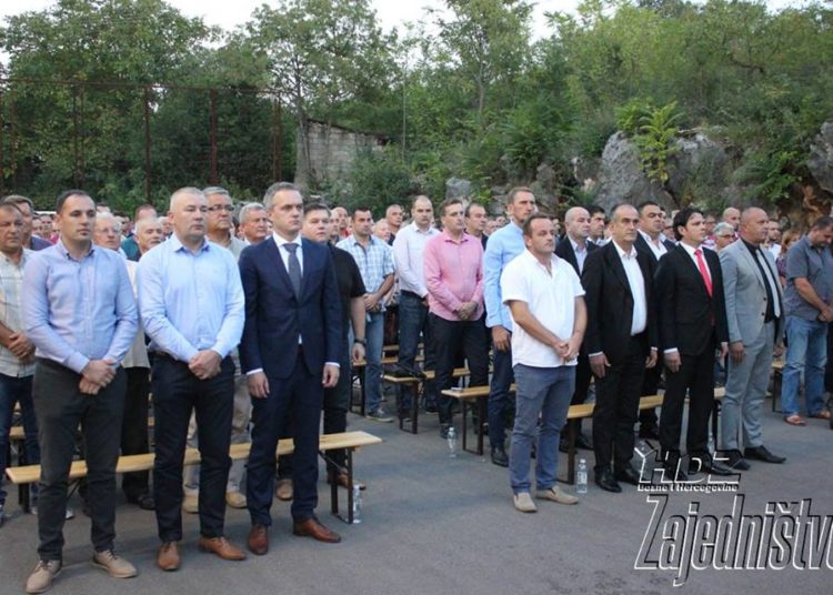 Ljubuški: Održan veliki skup HDZ BiH u Studencima