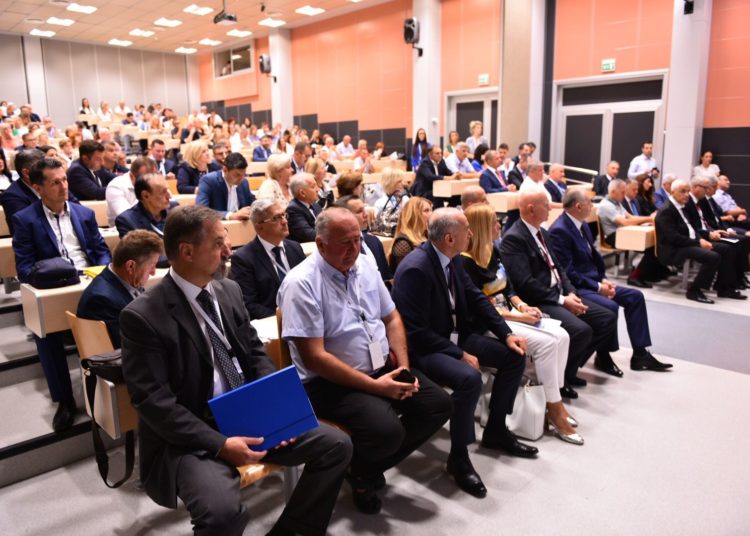 Čović otvorio konferenciju – Razvoj zdravstva u Federaciji BiH