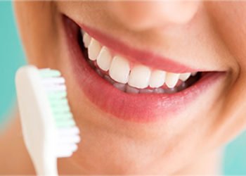 Ljuskice i implantati – što sve trebate znati?