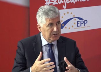 Čović: Plaće se moraju značajno povećati, to je osnova ostanka