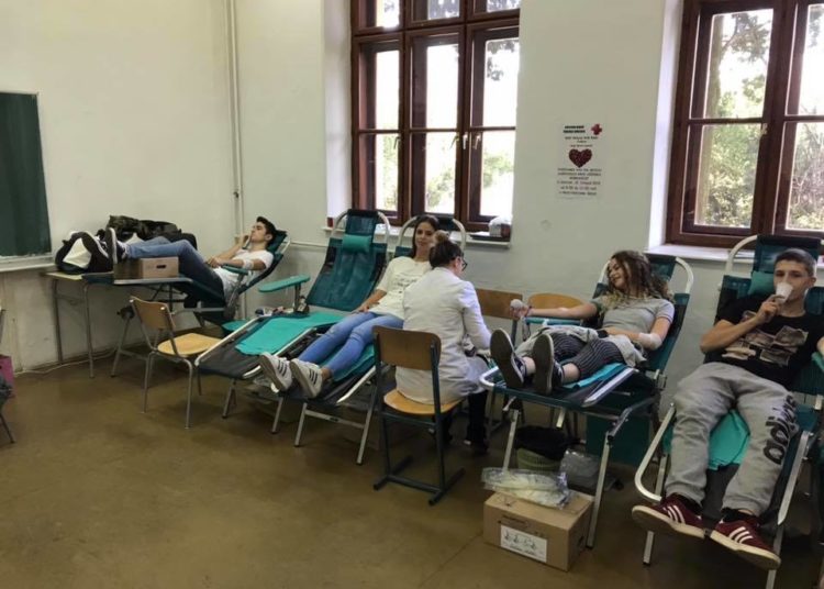 Široki Brijeg: Gimnazijalci darovali 45 doza krvi
