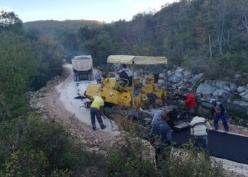 Široki Brijeg: Asfaltirana dionica ceste Crne Lokve – Rujan