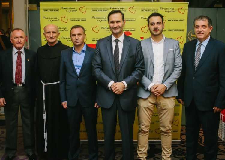 Humanitarna udruga “Fra Mladen Hrkać”: Večer povratnika