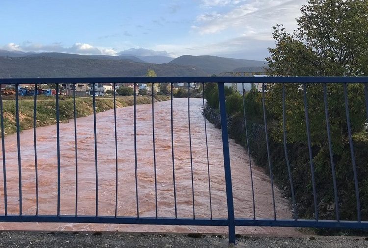 Široki Brijeg: Ugrovača ponovno teče u crvenoj boji