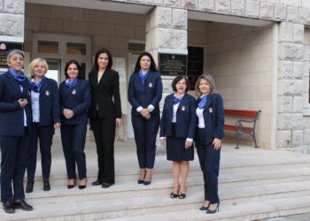 Posušje: Općina obukla zaposlenice u ista odijela