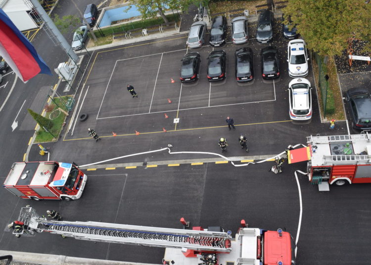 Zapovjednici vatrogasnih postrojbi i civilne zaštite ŽZH boravili u radnoj posjeti u Zagrebu