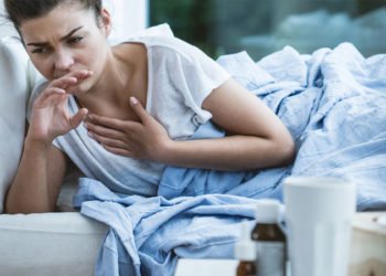 Zašto je kašalj najgori noću? Postoje dva glavna razloga