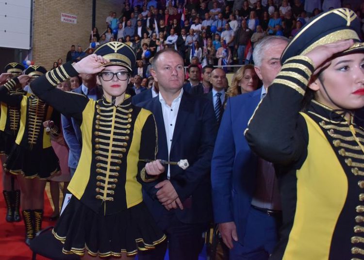 Pogledajte kako je bilo na skupu HDZ-a BiH u Mostaru