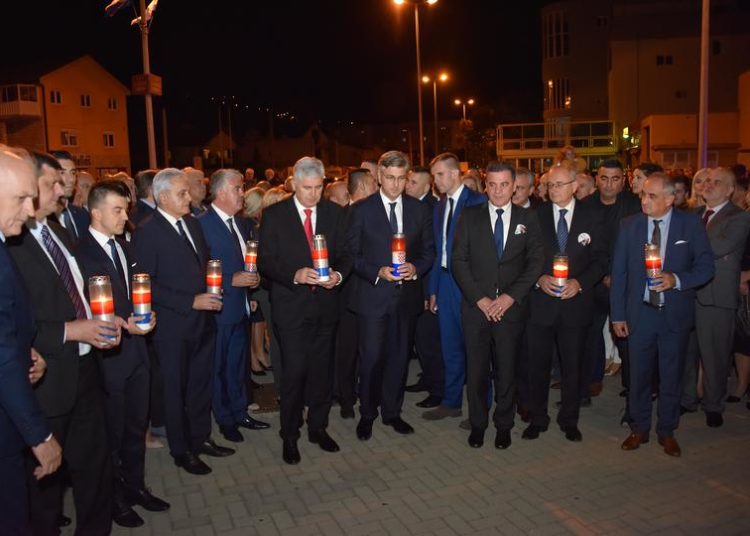 Pogledajte kako je bilo na skupu HDZ-a BiH u Mostaru