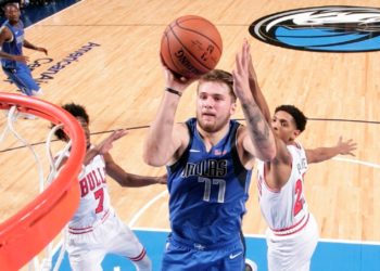 Dončić oduševio NBA novom sjajnom partijom: Nije fer da rookie ovako igra!