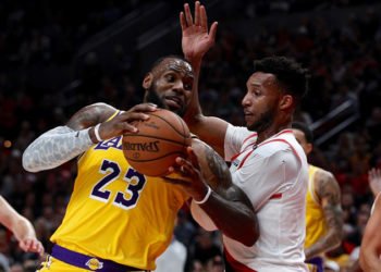 Šarić dobar u pobjedi Sixersa, LeBron u debiju za Lakerse nemoćan protiv Nurkića