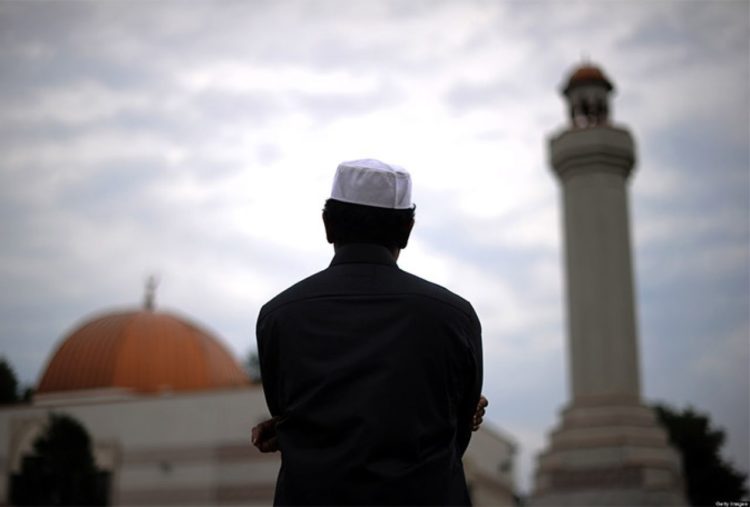 Večernjak tvrdi: Bošnjacima u džamijama preporučeno da glasuju za Komšića