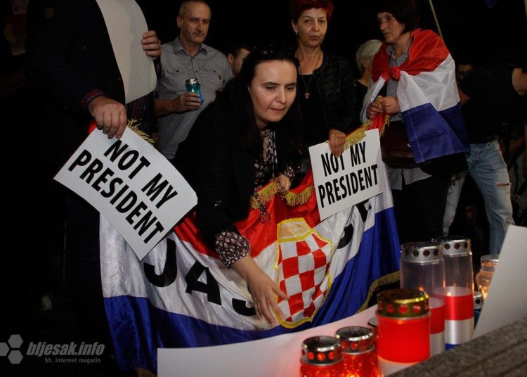 Na prosvjed protiv Komšića u Mostaru došlo 10.000 Hrvata