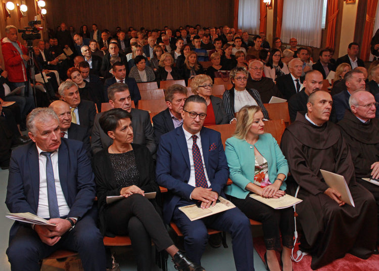 Održan 1. dan znanstvenog skupa povodom 100. obljetnice prve mature u širokobriješkoj Franjevačkoj klasičnoj gimnaziji