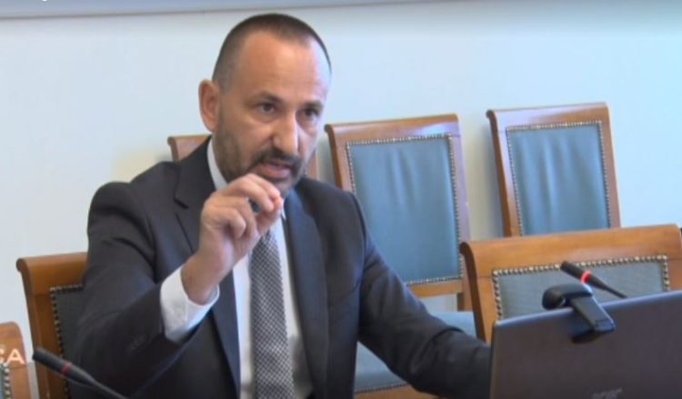 Zekanović: Hrvatske granice od migranata treba braniti i vojskom