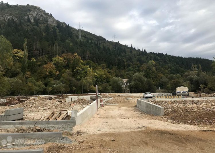 Široki Brijeg – U tijeku postavljanje ograde u Borku, uskoro stiže i rasvjeta