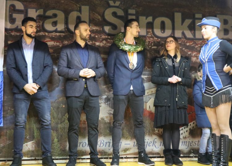 Široki Brijeg dočekao svjetskog prvaka – Ivana Kvesića