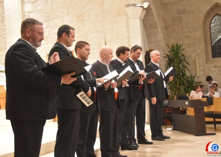 Vokalisti Salone i OGŠ Grude u crkvi Svete Katarine priredili nezaboravan koncert
