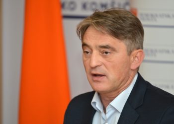 Deutsche Welle: Suludo je da Komšić ide u Zagreb na sastanak sa potrošenim Mesićem