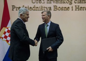 Berton s Čovićem: Uskladiti Izborni zakon s odlukama Ustavnog suda BiH