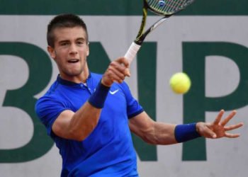 Borna Ćorić bez problema izborio plasman u 3. kolo u Parizu