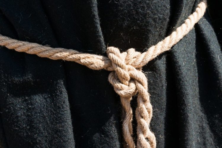 Don Damire, iz Hercegovine sam i u mojoj župi djeluju ‘izopćeni’ franjevci – vrijede li sakramenti kod njih?