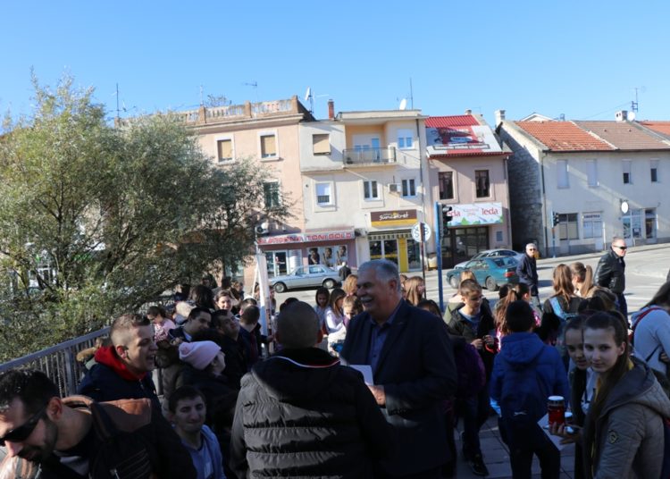 Široki Brijeg: Dom „Marija naša nada“ – Prodaja božićnih rukotvorina