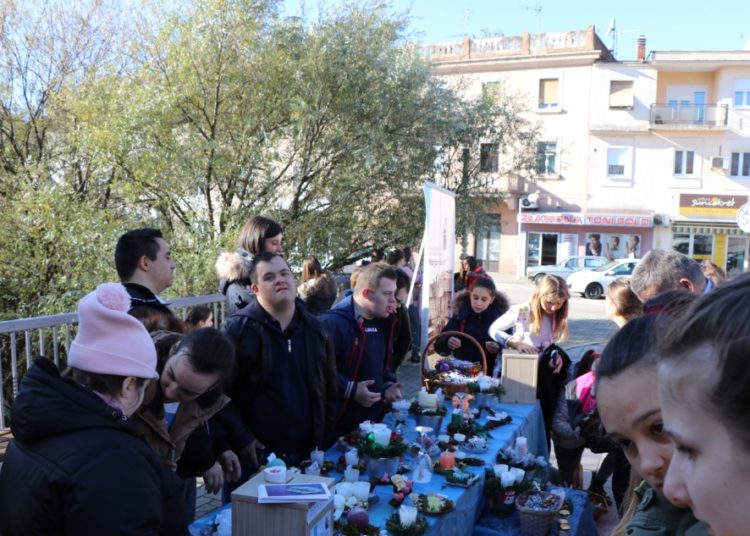 Široki Brijeg: Dom „Marija naša nada“ – Prodaja božićnih rukotvorina