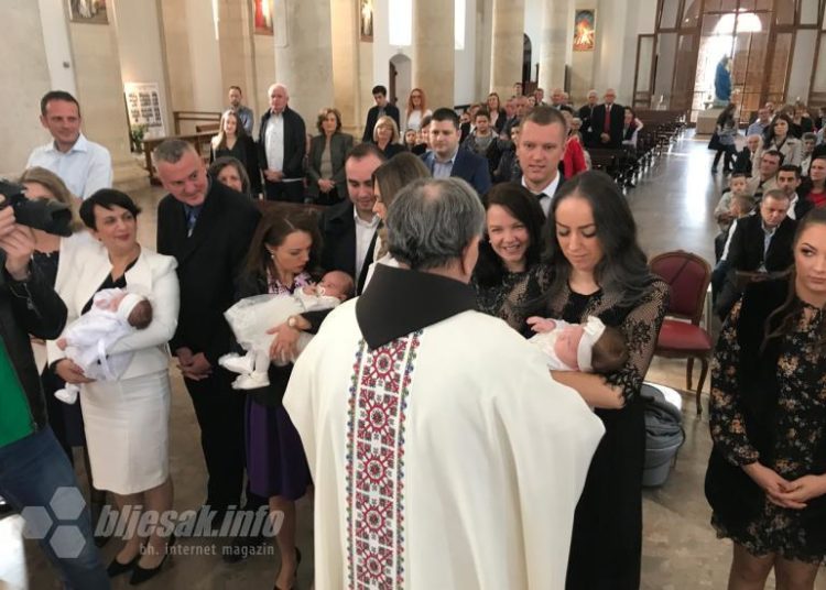 Široki Brijeg: U jednom danu kršteno devet beba