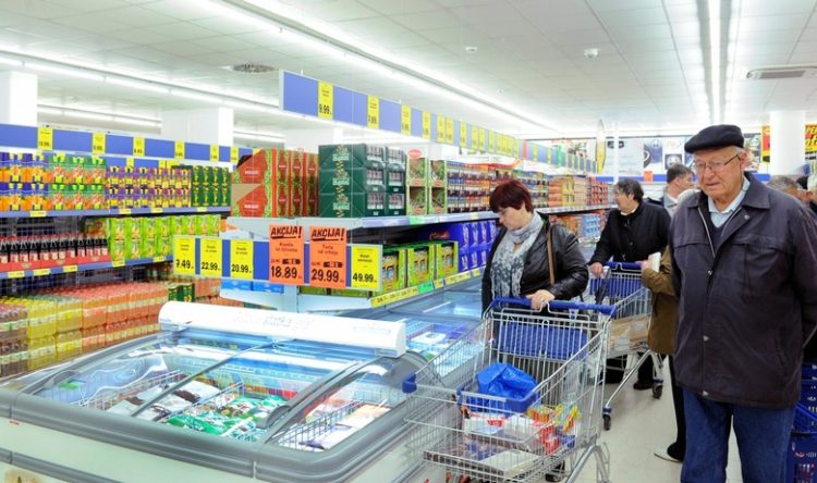 Hrvatska: Lidl prvi snižava cijene svježeg mesa, ribe, jaja, voća, povrća i dječjih pelena
