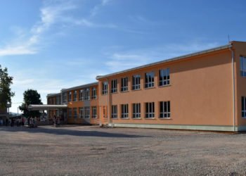 Grude: Ispred vrtića i škole će se postaviti 1250 m2 kocke